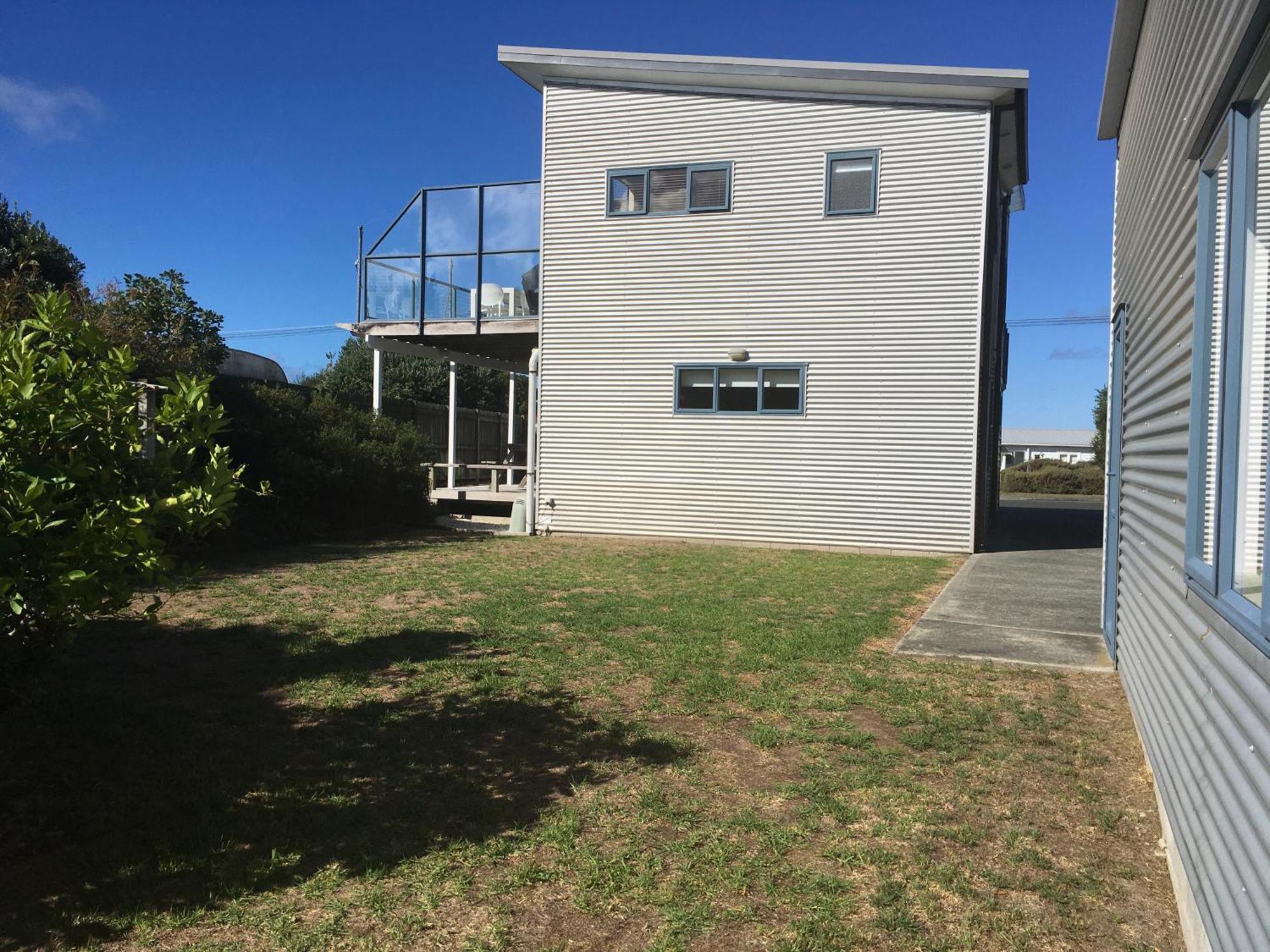 Oceans 8 - Mangawhai Heads Holiday Home Exterior photo