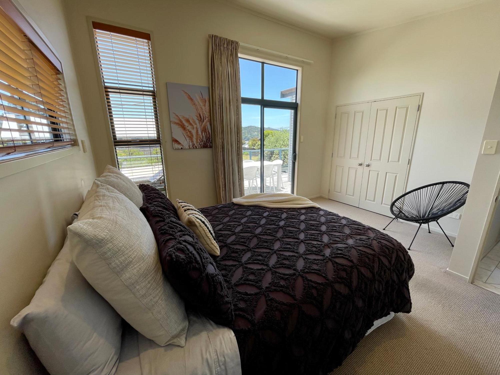 Oceans 8 - Mangawhai Heads Holiday Home Exterior photo
